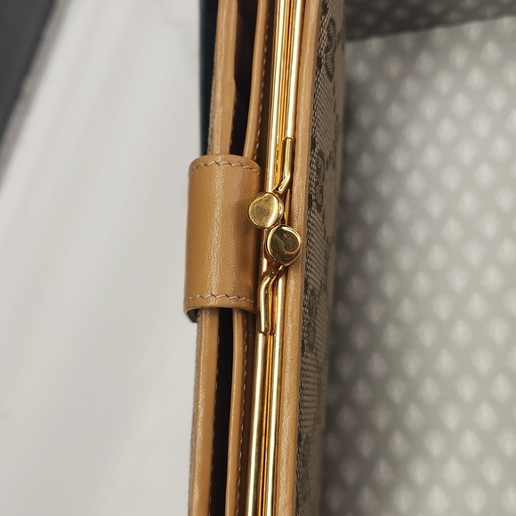 Gucci Vintage Kisslock Wallet EUC, COA - Picture 13 of 14